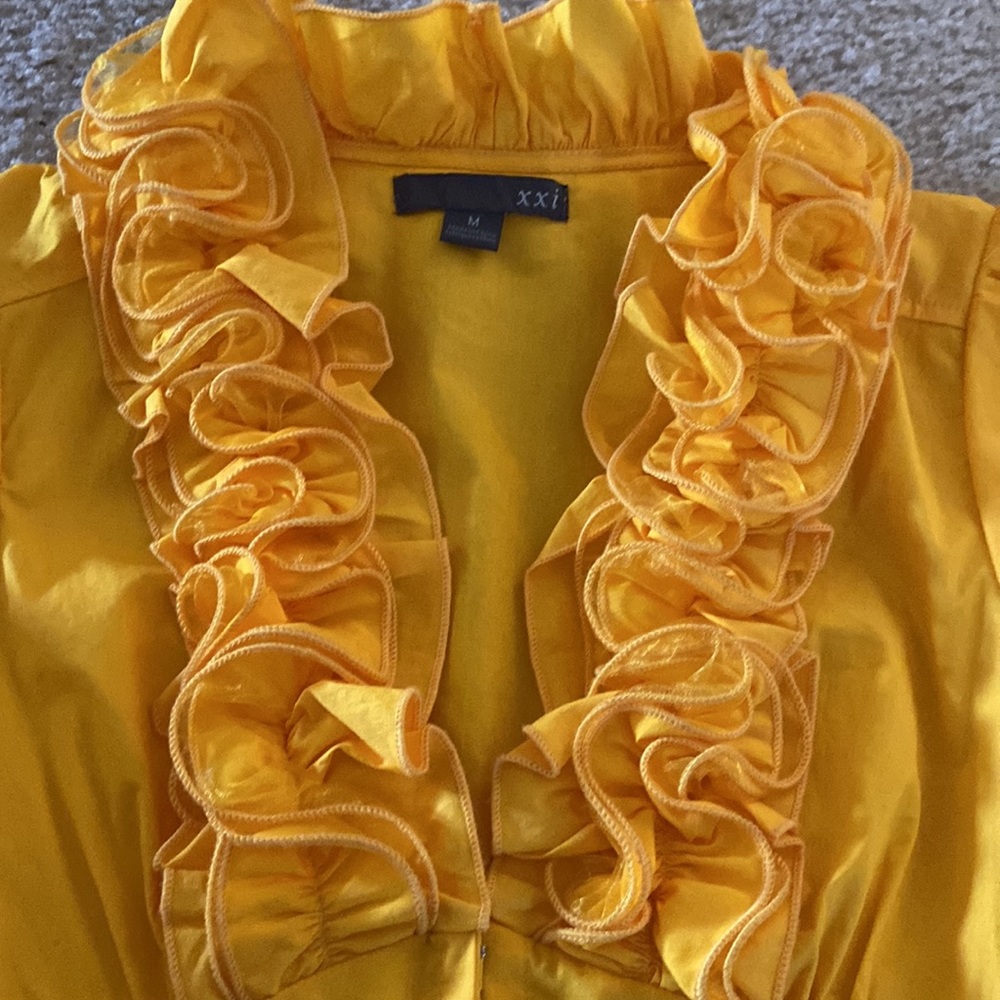 Blouse - Picture 2 of 8
